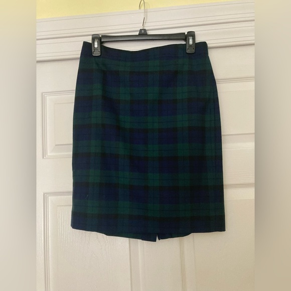 J. Crew Dresses & Skirts - Jcrew green and blue plaid pencil skirt!